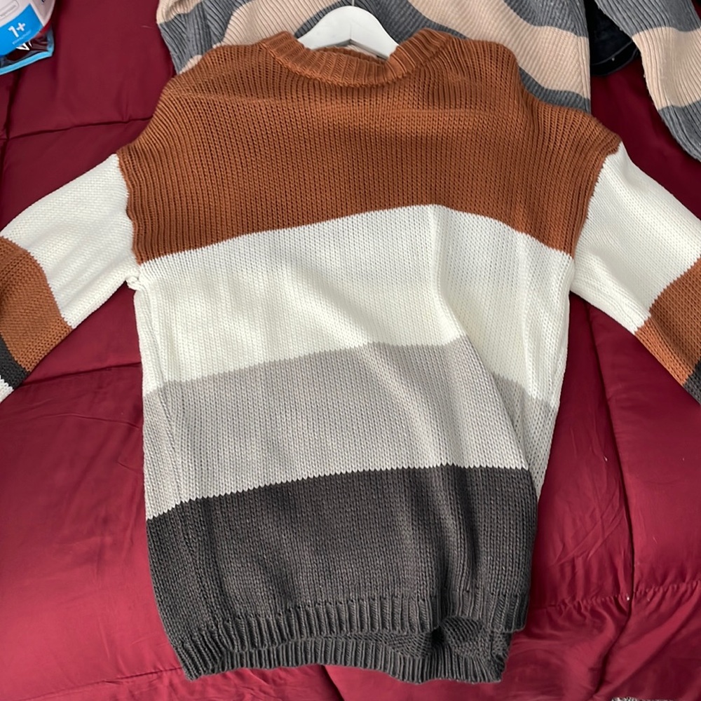 Puff sleeve color block sweater